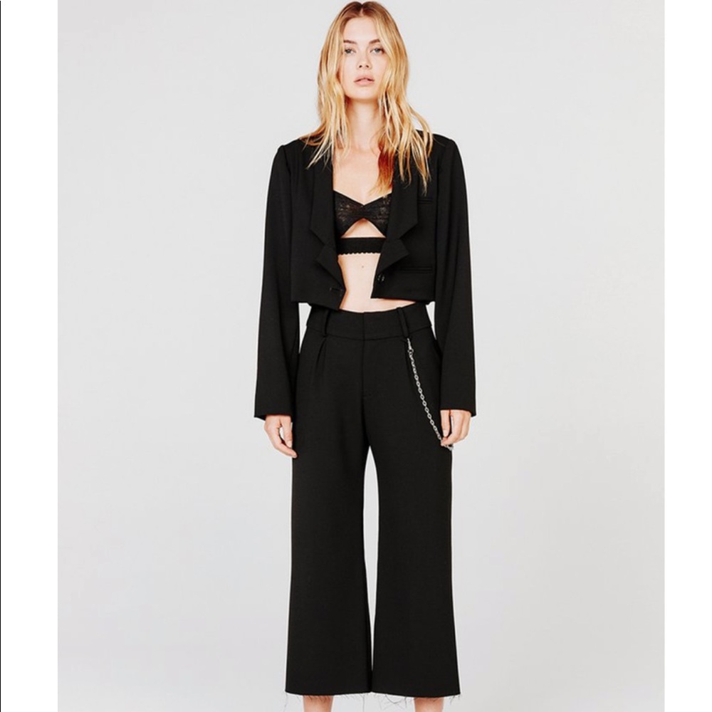 For Love & Lemons
TURNER WIDE LEG PANT & BLAZER